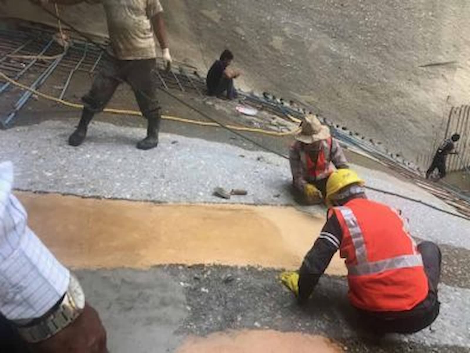 Epoxy-and-PU-1-400x284-1